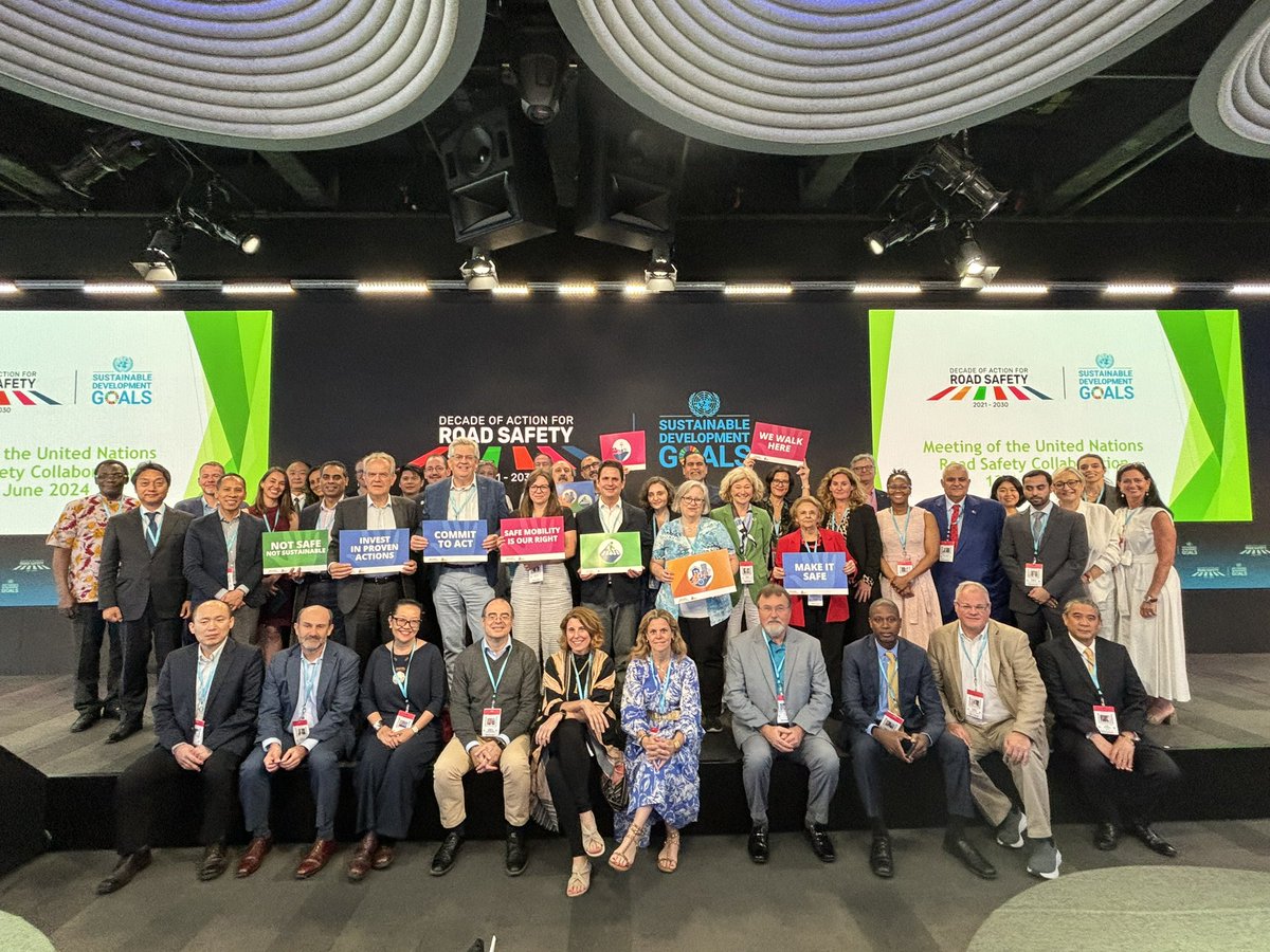 etiennekrug's tweet image. 20 years of excellent collaboration with the @unrsc 

Great discussions this week: preparing the 4th Global Ministerial Conference on #RoadSafety; the next #UNRSW and #WDR; and engagement with private sector 

🙏 @BloombergDotOrg for the great hospitality