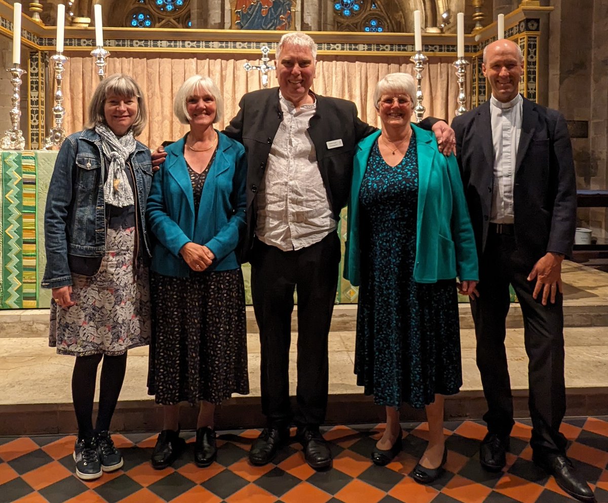 romseyabbey's tweet photo. We loved hosting the Archdeacon's Visitation service. Congratulations to Jan Bartlett, sworn in as new Church Warden alongside David Auger. Our sincere thanks to Julie Carlton whose term of service has come to an end having been a wonderful Church Warden for the past four years. https://t.co/PG8ueSpMEl