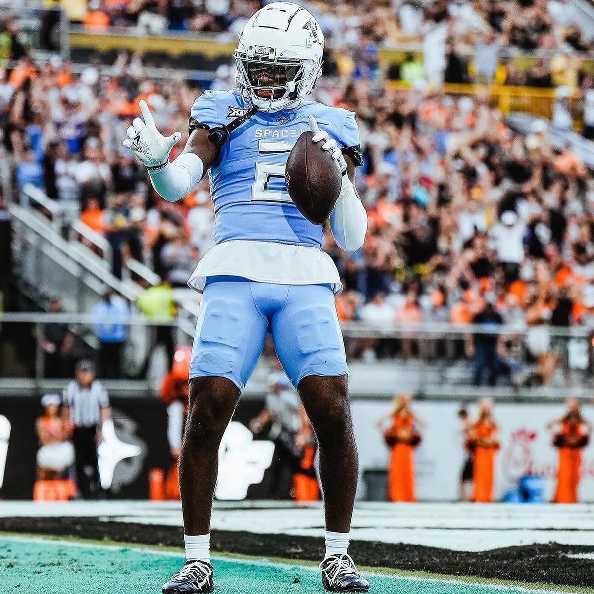 Larry Miles tweet media