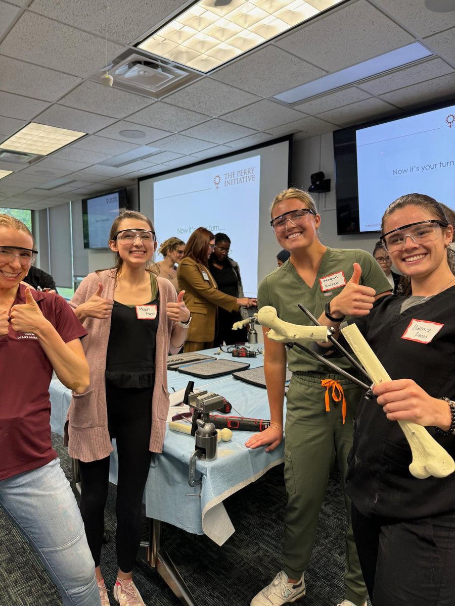 MeganMooreMed's tweet photo. Had the honor of participating in the Perry Initiative last week to learn a bit about orthopedic surgery and women in surgery. Big thank you to all of the doctors for volunteering their time and students for helping coordinate this! @MSUMD @MSU_Osteopathic https://t.co/Phq8jFmPdq