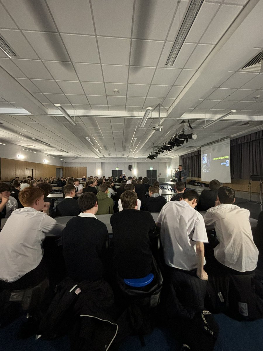 JohnstoneHighSc_Library tweet media