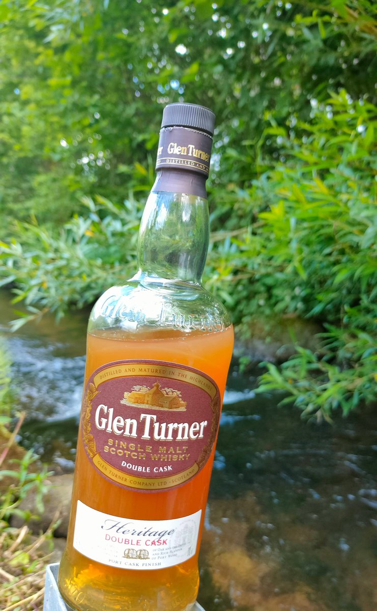 babassamy's tweet photo. moment détente doux et fort #GlenTurner #SingleMalt #ScotchWhisky @glenturner_france " l'ABUS D'ALCOOL EST DANGEREUX POUR LA SANTE , A CONSOMMER AVEC MODERATION https://t.co/xLXaKb6Zqi