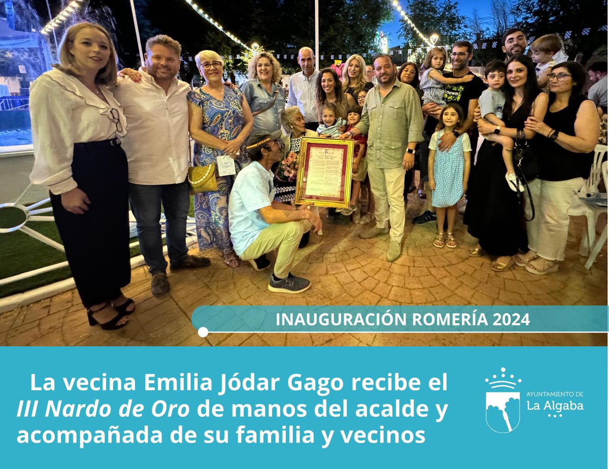 Ayto_algaba's tweet photo. 🔹𝐈𝐈𝐈 𝐍𝐚𝐫𝐝𝐨 𝐝𝐞 𝐎𝐫𝐨 '𝐌𝐚𝐧𝐨𝐥𝐢𝐭𝐚 𝐥𝐚 𝐄𝐫𝐦𝐢𝐭𝐚𝐧̃𝐚'
El Alcalde, @DiegoAguera ha hecho entrega de esta insignia a la vecina Dª Emilia Jódar Gago, reconociendo la vida y trayectoria de esta vecina de El Aral.

🔝Comenzamos así unos días de actividades y eventos en honor a la Purísima.

#LaAlgaba #RomeriaLaAlgaba24