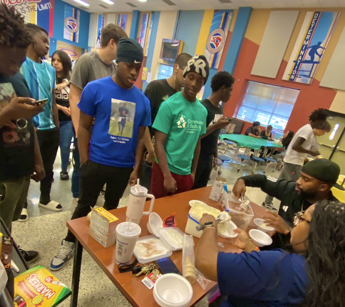 🍨Celebrating SUCCESS at Davis 9 #AISDBridges2024! #MyAldine