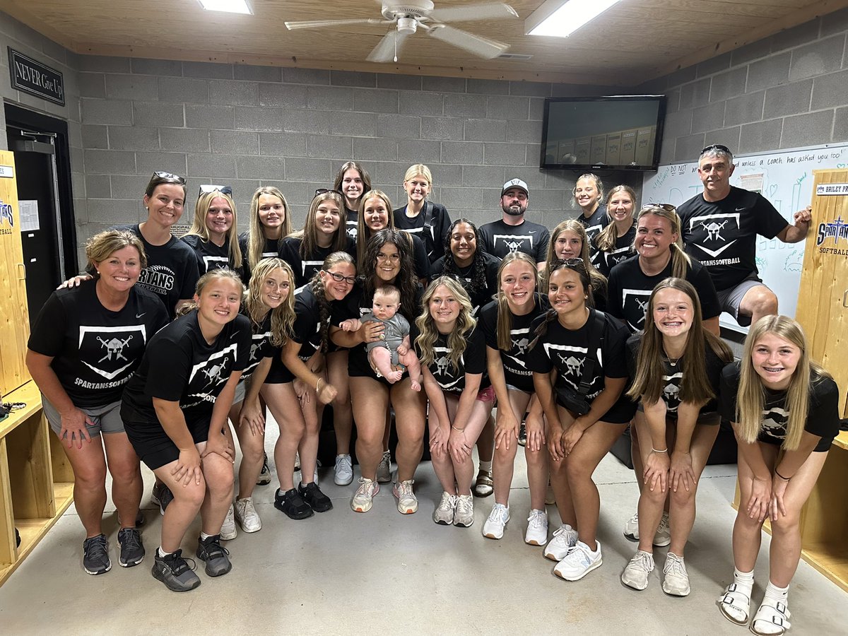 SouthWarren Softball tweet media