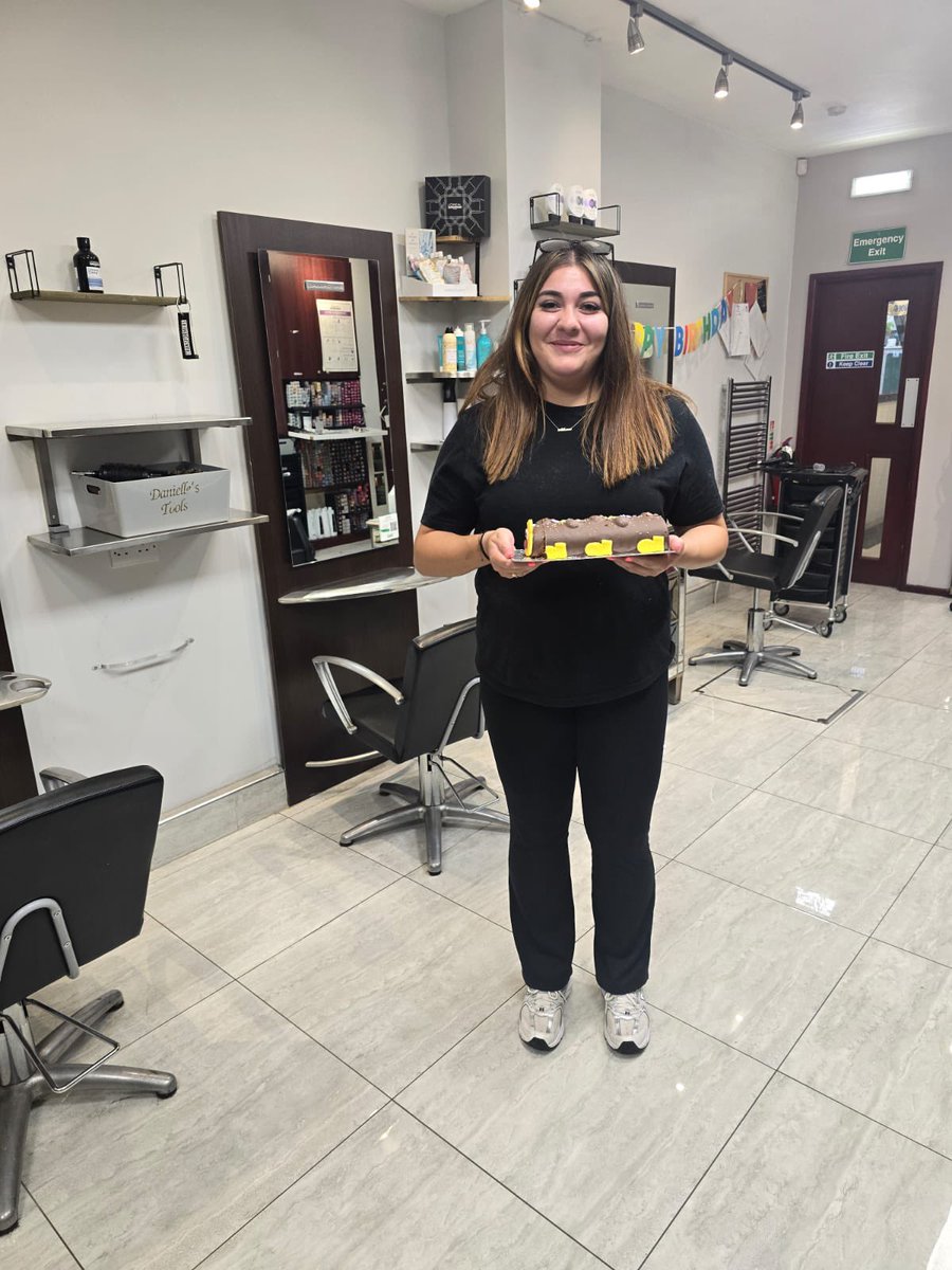 Wishing Anthea a Birthday as great as she is! Happy Birthday to you 🥳