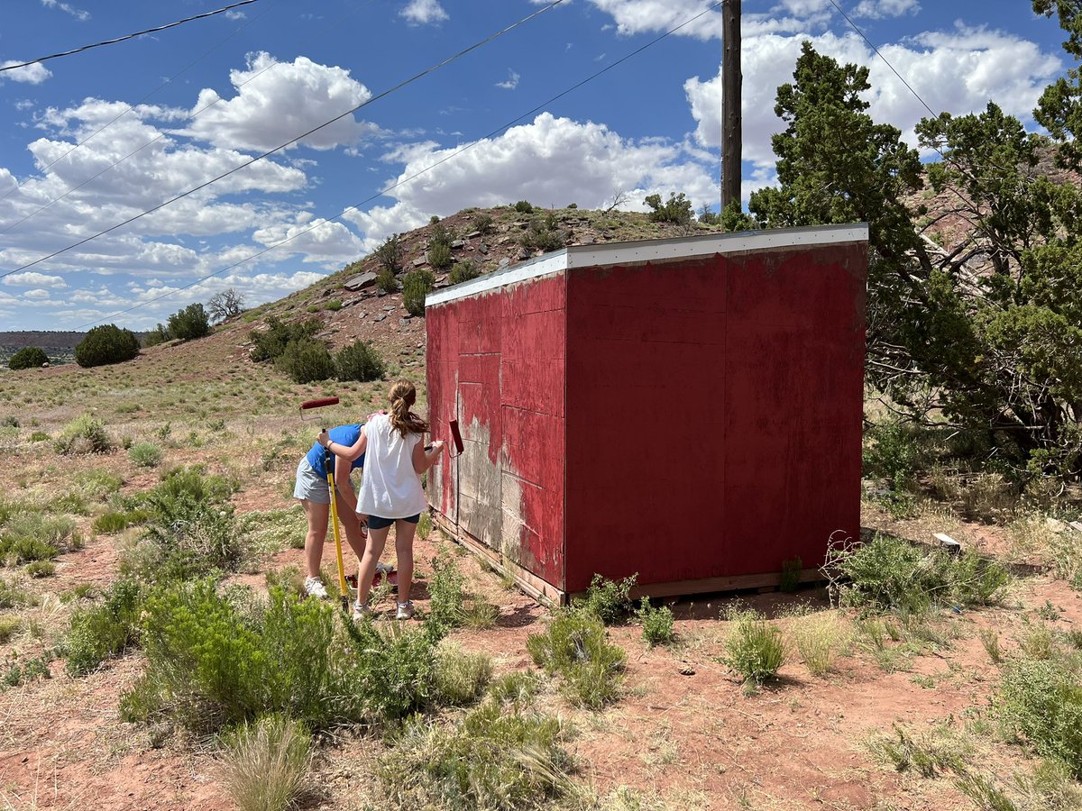 CHSBRmissions's tweet photo. Let the painting begin! It was a hot afternoon, but this crew kept their cool and made lots of progress! #FirstCoat #HauteCouture #WhiteBeanHummus #Klagetoh2024 https://t.co/oTnkxAXDwC