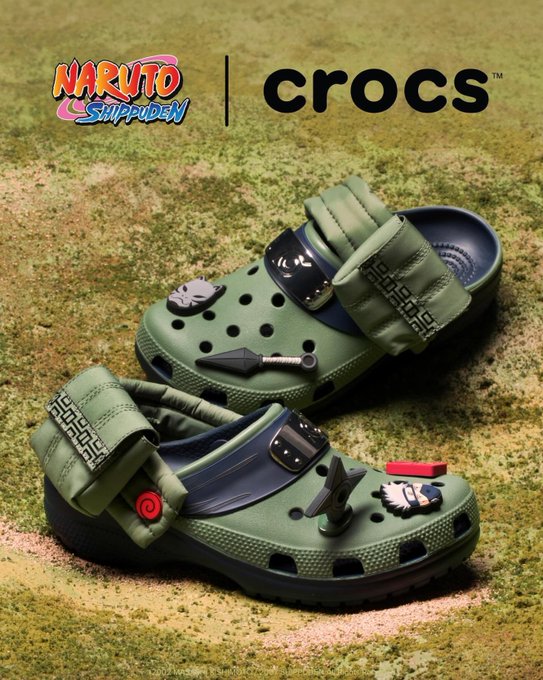 SOLELINKS's tweet photo. Ad: Naruto x Crocs Classic Clog 'Kakashi' last sizes at $52.46 + FREE shipping => https://t.co/J14v1s6rhl https://t.co/cz9XxtLnb3
