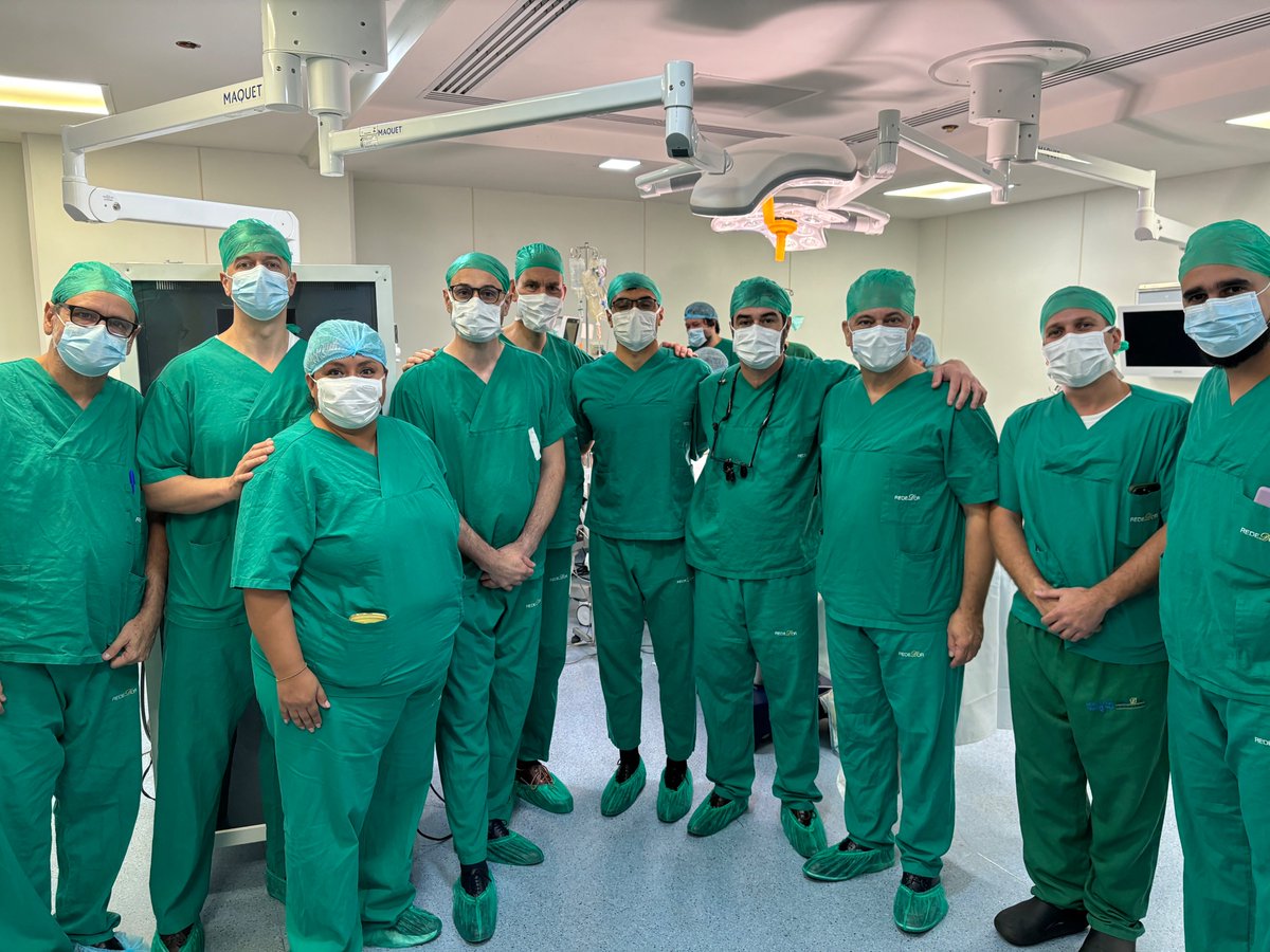 TulioCaldonazo's tweet image. It&apos;s a pleasure to be in South America, assisting with the launch of a minimally invasive program with this incredible group in Rio de Janeiro 🇧🇷

Congratulations @VlanderGomes for your amazing team!

👏🏻Special thanks: @Wexler_Surgical @Designs4Vision