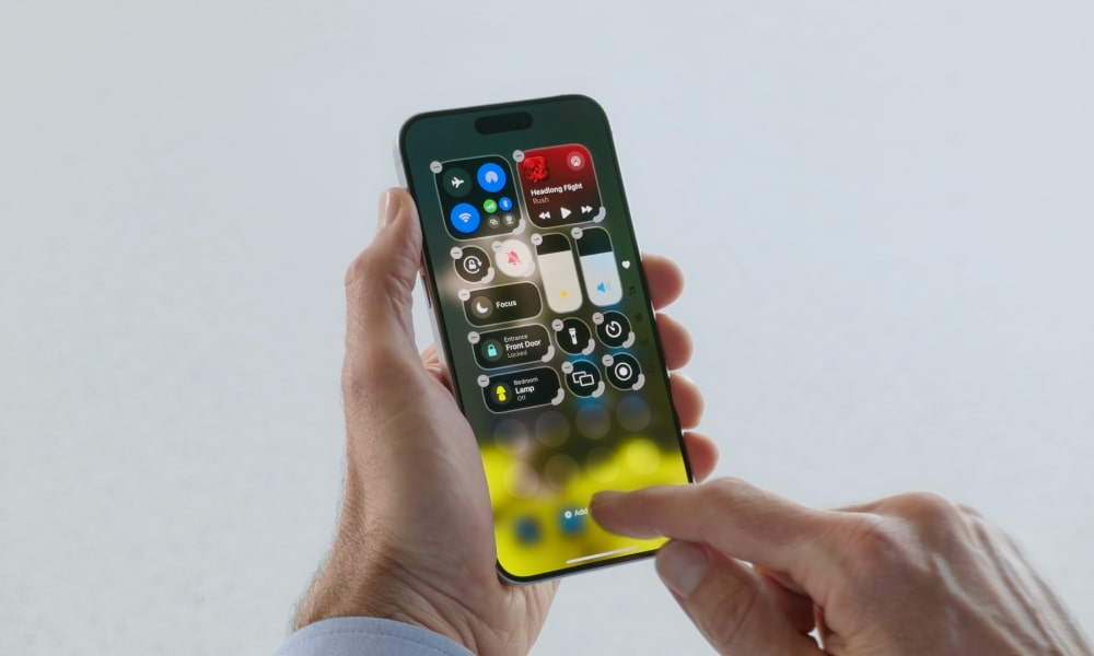 iDropNews's tweet photo. The #iOS18 Control Center Offers Some Cool New Tricks https://t.co/u5rRvhF38n https://t.co/1Ju0kbD6JK