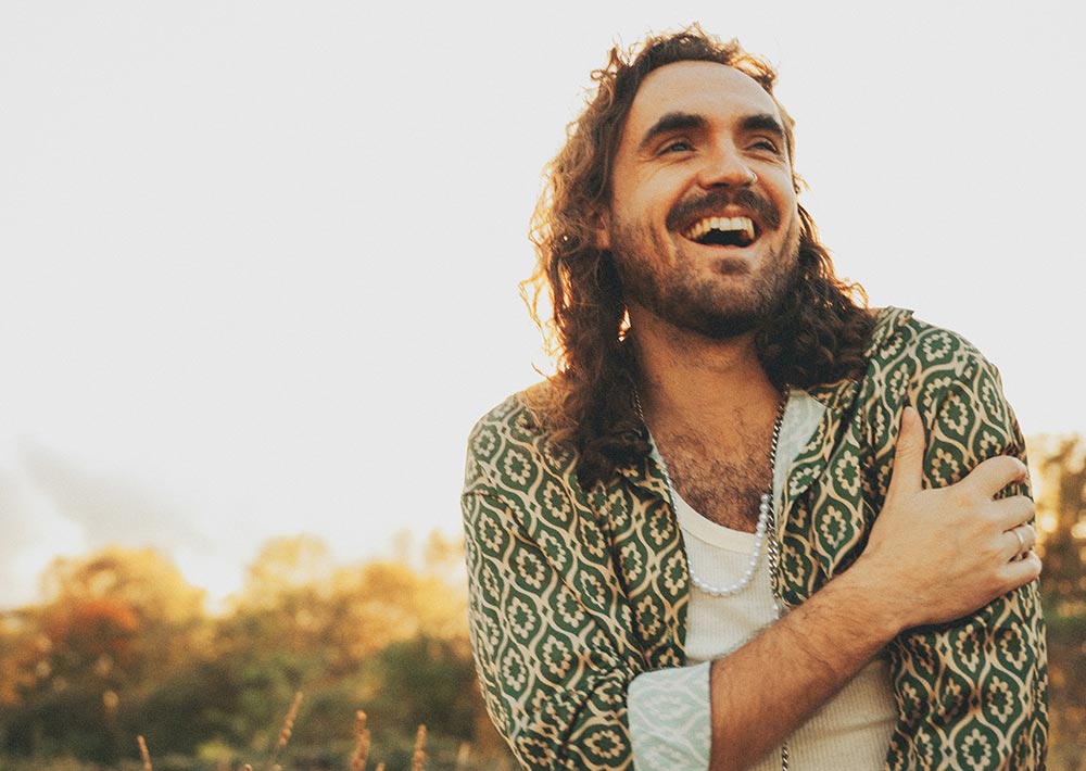 SongwritingMag's tweet photo. After a five-year hiatus from the studio, @BlairDunlop marked a triumphant return with new album 'Out Of The Rain'. With plenty to catch up, we recently sat down for a chat... https://t.co/jcOpo0BjMp
#blairdunlop #outoftherain #songwriting https://t.co/Fh7JUJ0NRa