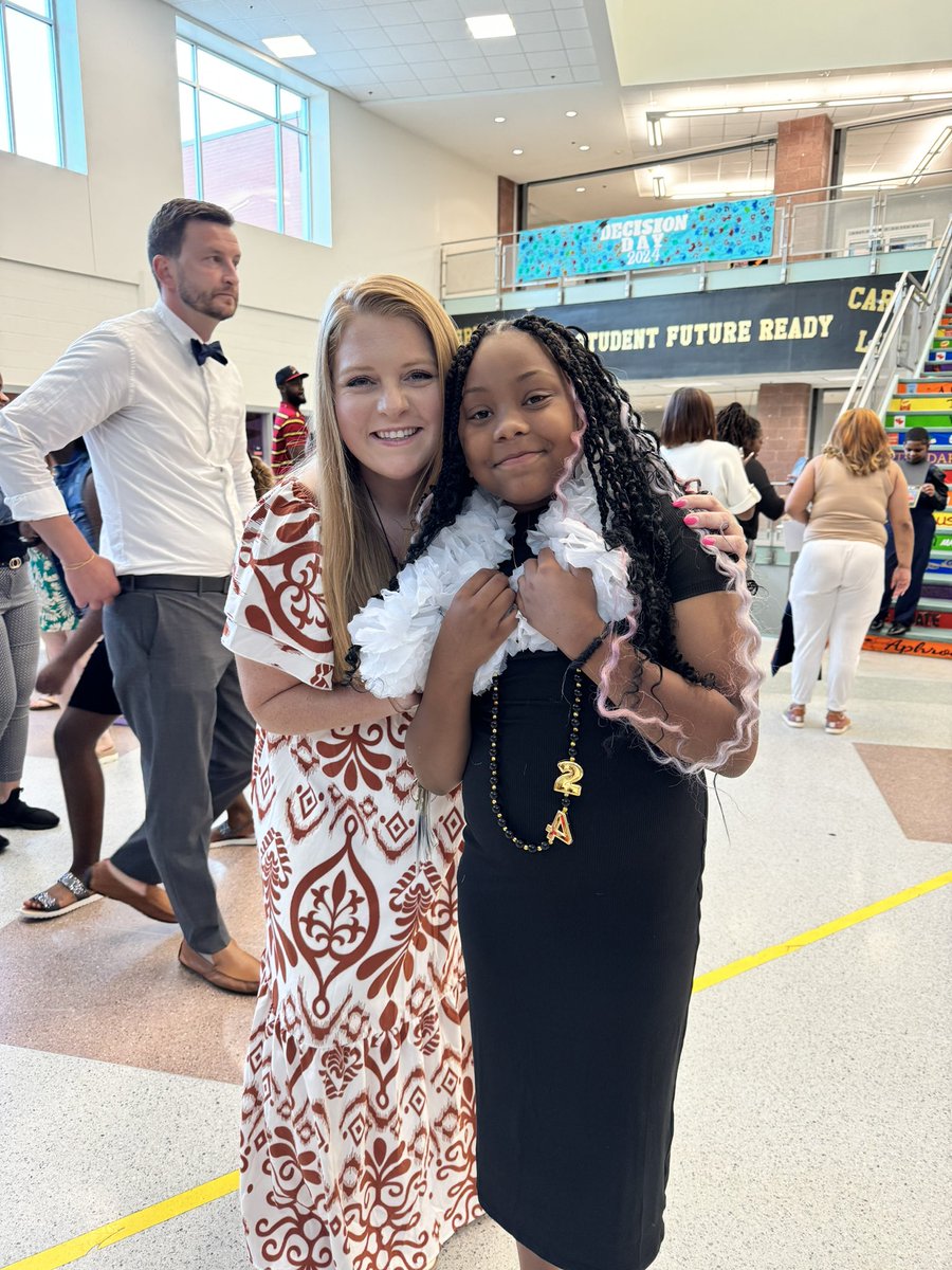 MsDunnHCES's tweet photo. Happy Graduation Knightdale Knights! So proud of my 5ths, on to do GREAT things! #weareKES https://t.co/C7UTAtFf2G