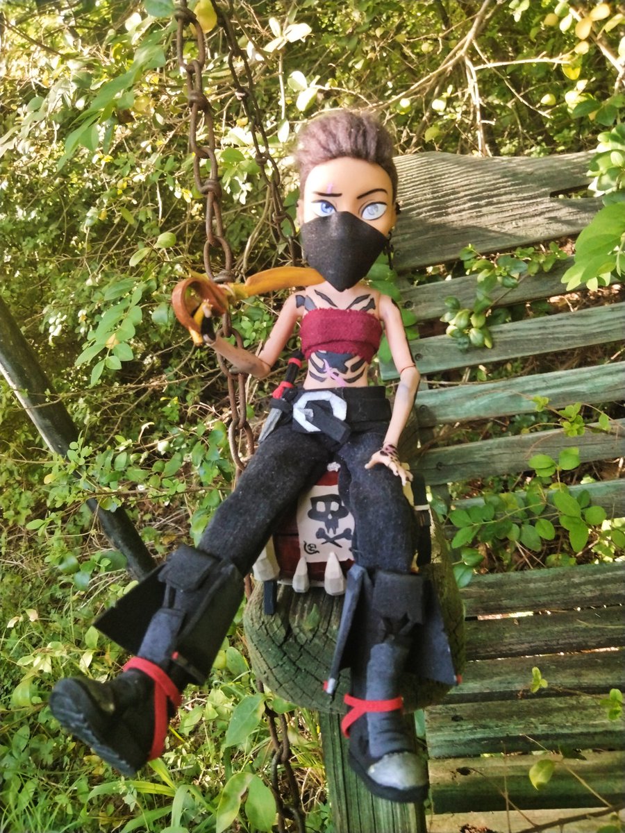 Phantom0TA's tweet photo. I have to give a MASSIVE thank you to @ChloeSauras for this keg!!! It's PERFECT for my figure!!
PLEASE go check out her sh0p, it's awesome!!!
(And thank you @AndrooDingus for getting it for me ๐ฅบ best boyfriend ever>>)
#SeaOfThieves #MegaKeg #SoT #SeaOfArt #SoTArt https://t.co/lOUKvLrED6