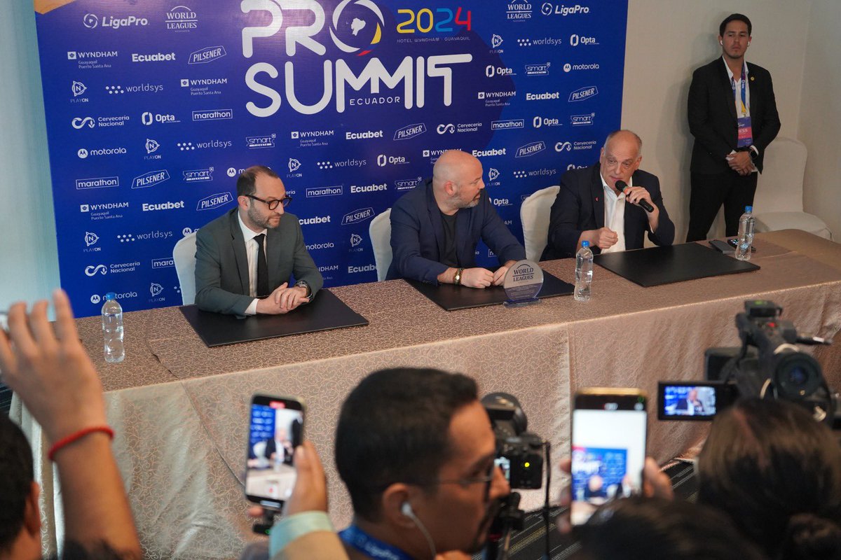 📍Rueda de prensa para medios de comunicación 📻

<a href="/miguelloor/">Miguel Angel Loor</a> <a href="/Tebasjavier/">Javier Tebas Medrano</a> #JeromePerlemuter <a href="/LaLiga/">LALIGA</a> <a href="/WorldLeaguesWLA/">World Leagues Association</a> 💪🏻

#ProSummitEcuador #WorldLeagueAssociation 🇪🇨💯
