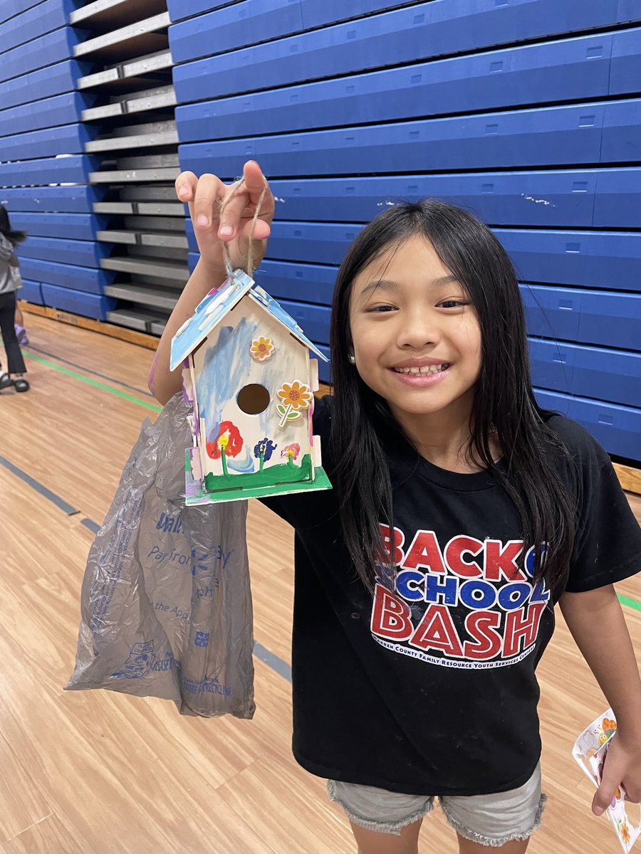 Mrs. Ray tweet media