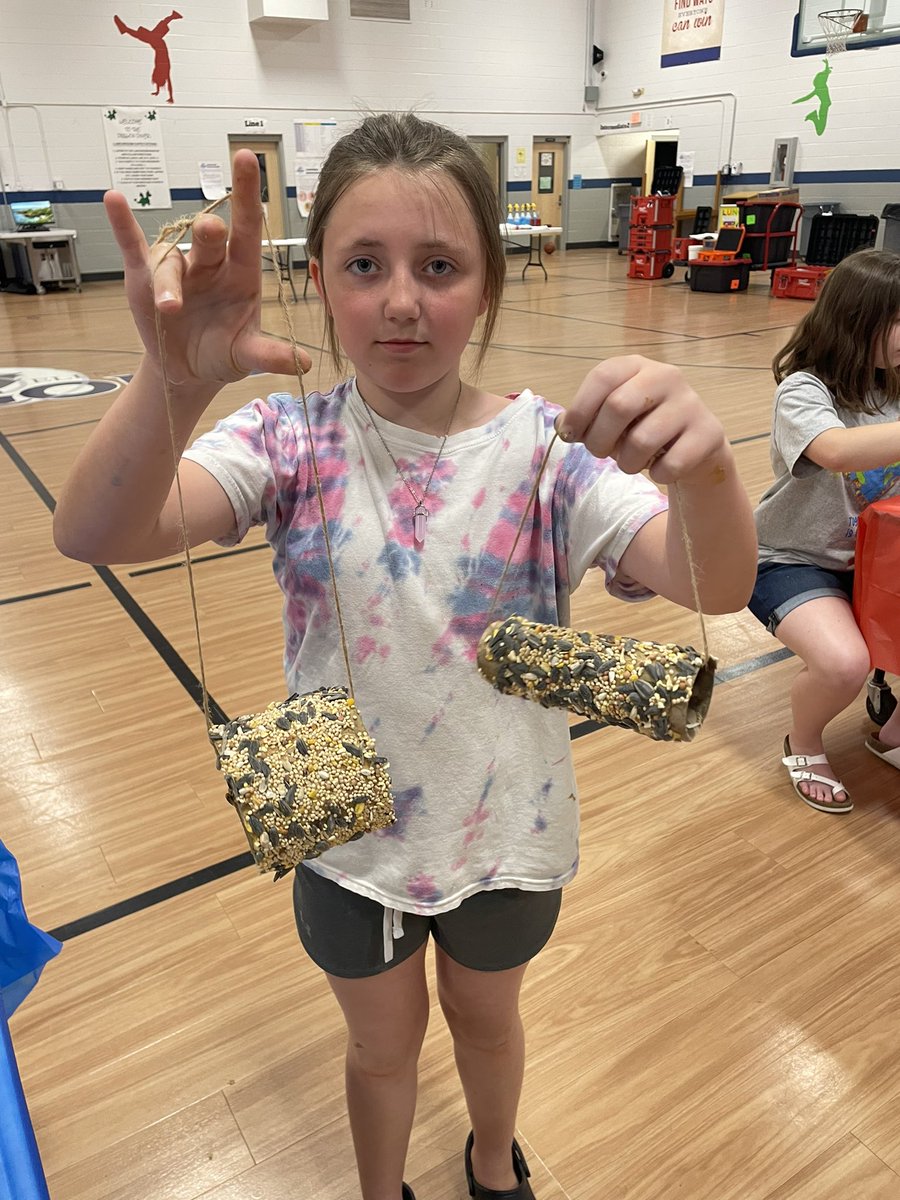 Mrs. Ray tweet media