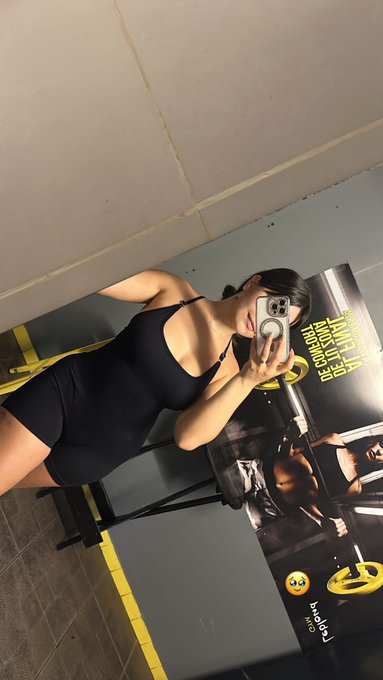 Empec&eacute; el gym para que mi futuro novio se coma los resultados 👀 https://t.co/EL07ElWpht