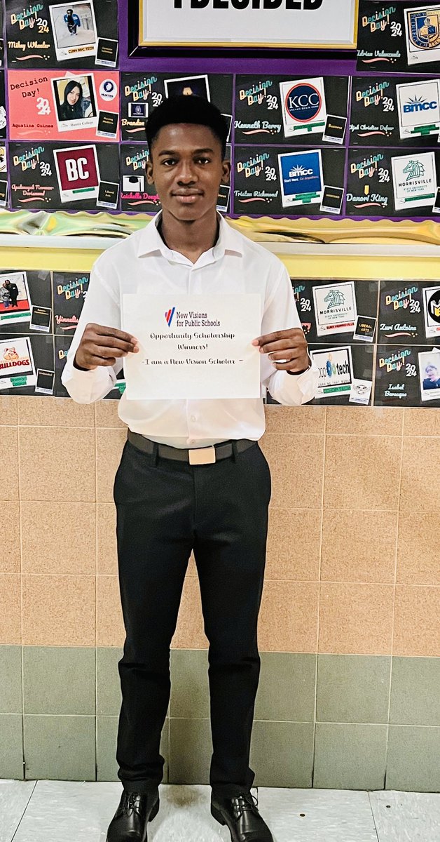 hssl539's tweet photo. Congratulations to our New Visions Opportunity Scholarship recipients. Your hard work and academic resiliency has not gone unnoticed.⭐️ ⭐️@NewVisionsNYC https://t.co/4bptnKwPQU