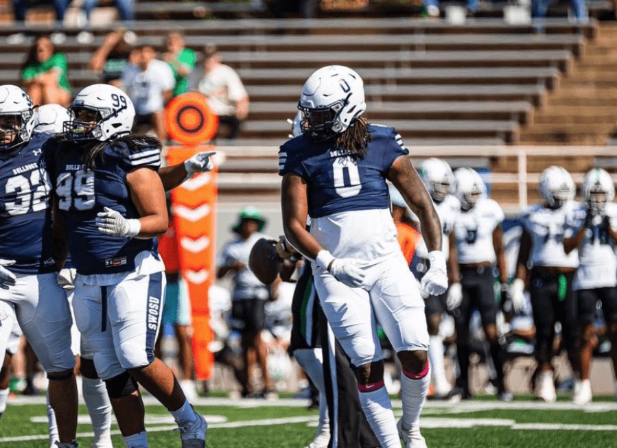 46SPORTS's tweet photo. ROSTER NAMES YOU MAY KNOW

@tulsa_oilers_fb EDITION

Joshua Crockett - WR
@ucobronchofb 

Traivon Bryant - DB
(@Official_tbbe)
@LUBoysFootball 

Tre Harvey - LB
(@THarv88)
@ECUTigersFB 

Courtney Ledyard - DL
@SWOSUFootball https://t.co/hczExgZStv