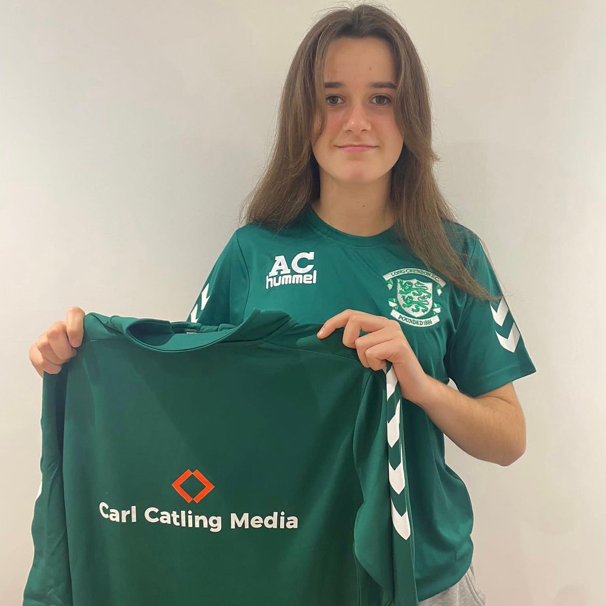 LongCrendonLFC's tweet photo. 🔚 Sponsors 🤝🏼⁠
⁠
Our final round of recognition is for the companies who have been our Player Sponsors. We thank them once again for their support across the last 12 months 💚

- Carl Catling Media
- Deli #5
- Decorare
- FutureProofPro https://t.co/0hNrCLV8Yw