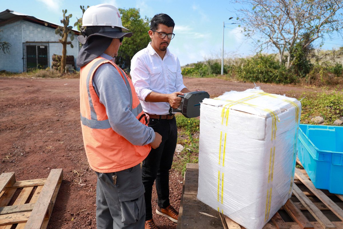 ABG_galapagos's tweet image. La carga que llega a las #Galápagos es revisada por los agentes de bioseguridad en dos fases, origen y destino. Gracias al apoyo de @EcuadorFias - #FEIG, contamos con modernos equipos tecnológicos que permiten tener mejores resultados en los procesos rutinarios de inspección.