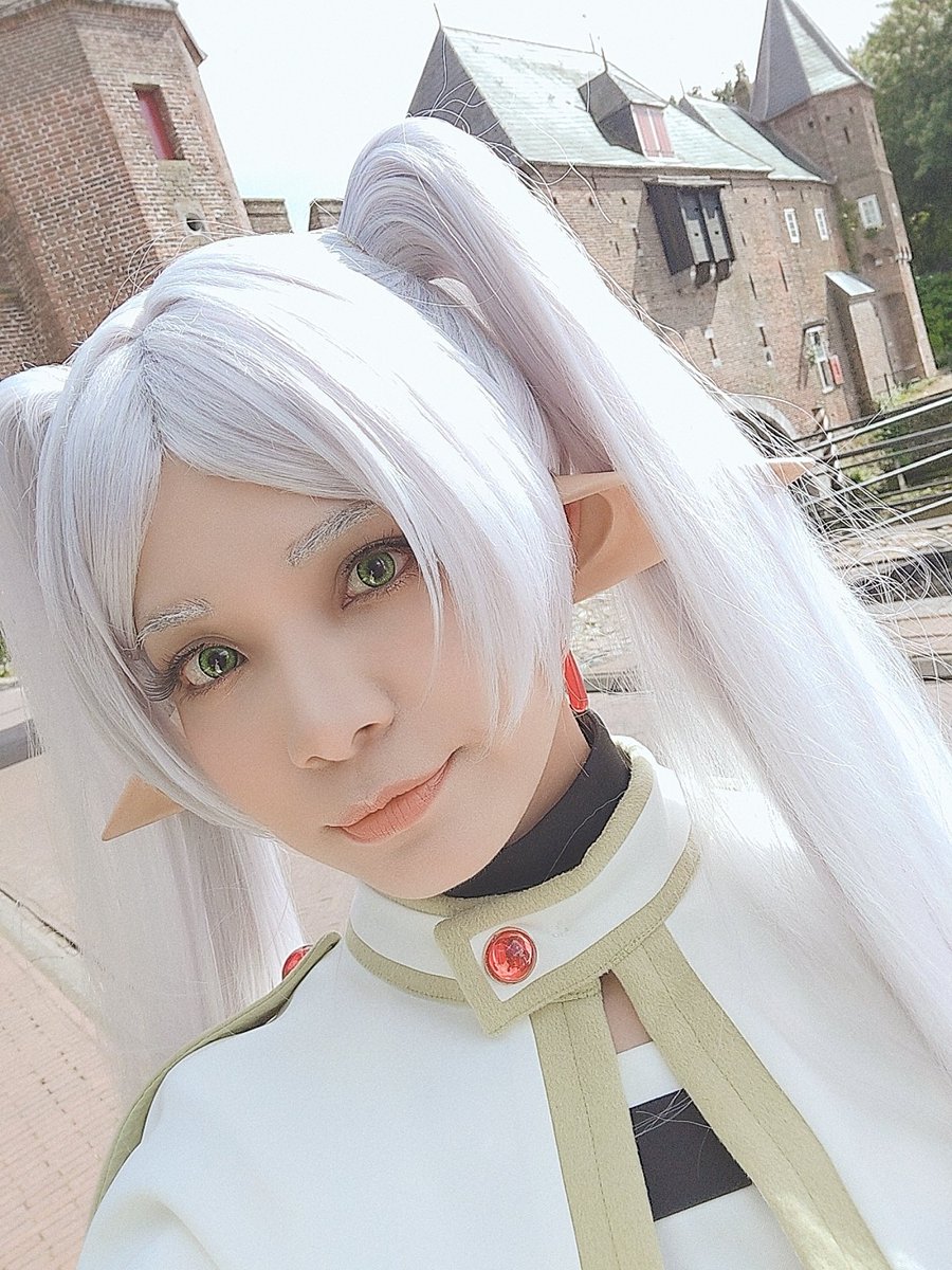 mamuraban's tweet photo. I cosplay Frieren in Amersfoort 
With Himmel 😍 https://t.co/roQMs3V9WY