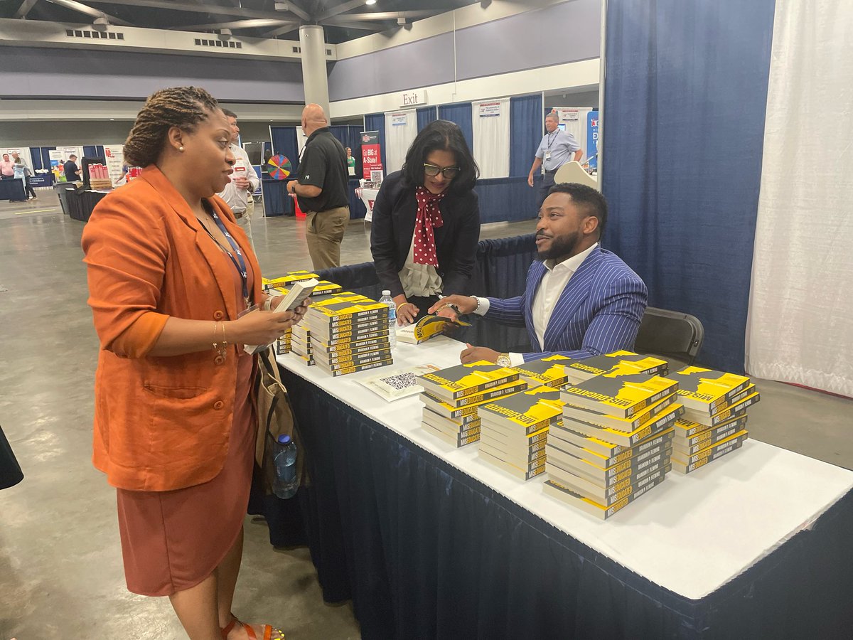 Principal Nekeysha Jones tweet media