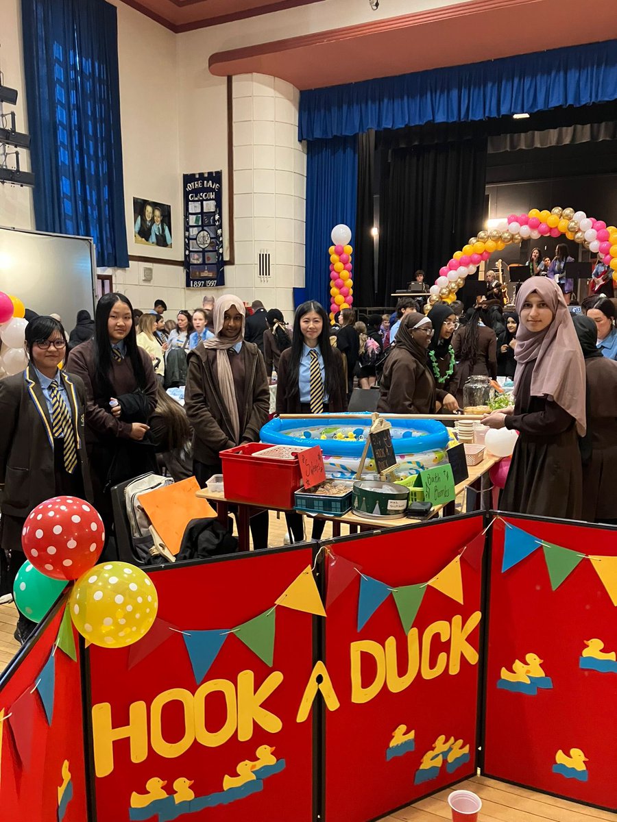 Mrs Dickson tweet media