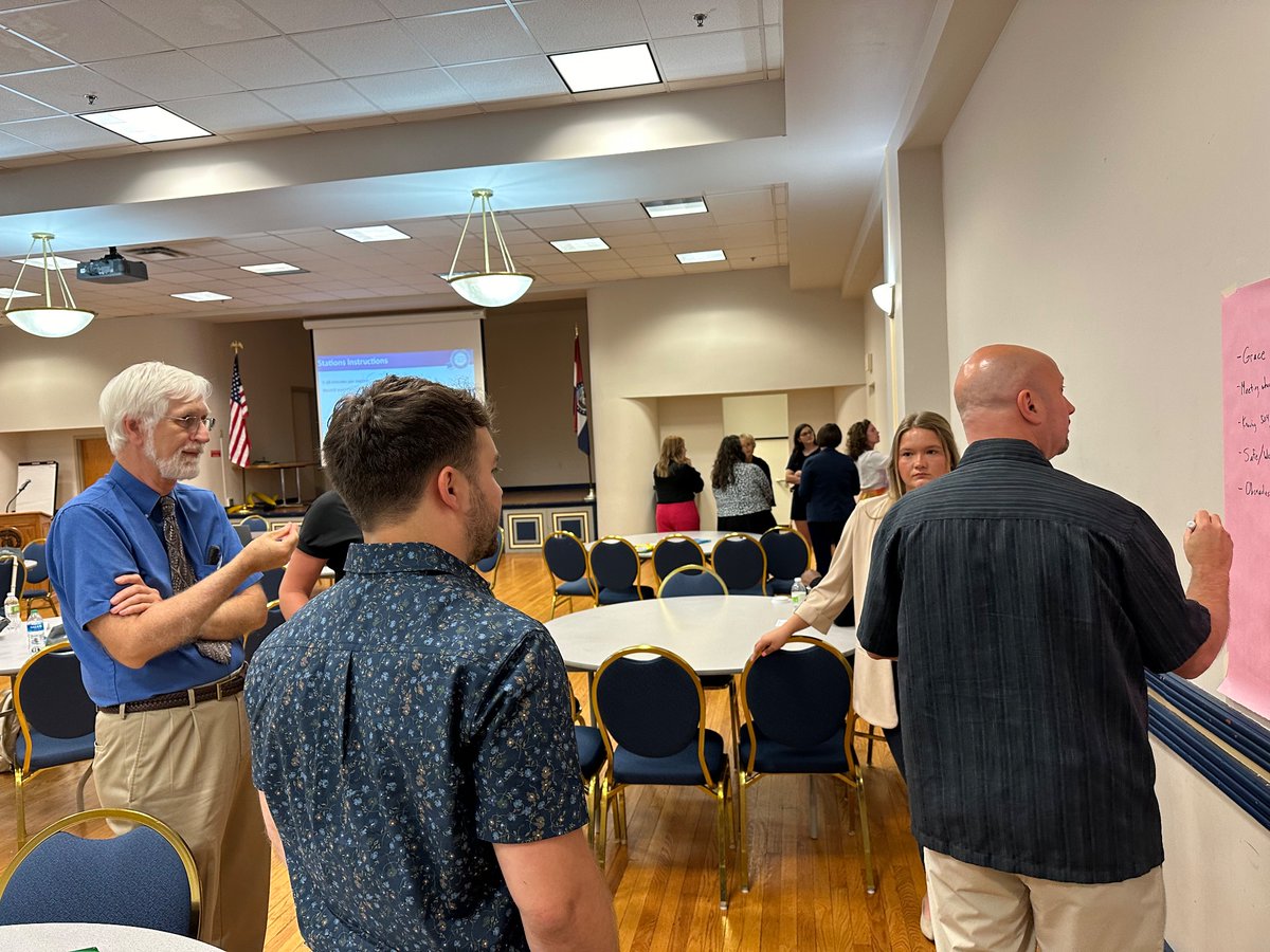 Mark Garascia (@mgarasciahphs) on Twitter photo Congrats to our newest Missouri Teacher Leaders of Tomorrow award winners. We had a packed day of learning, sharing, & PD following the <a href="/MOEducation/">Missouri DESE</a> board meeting with <a href="/Milken/">Milken Family Fdn</a> educators. Each MTLT recipient receives mentorship from a MO Milken Educator including me! #HPSDtigers Congrats to our newest Missouri Teacher Leaders of Tomorrow award winners. We had a packed day of learning, sharing, & PD following the <a href="/MOEducation/">Missouri DESE</a> board meeting with <a href="/Milken/">Milken Family Fdn</a> educators. Each MTLT recipient receives mentorship from a MO Milken Educator including me! #HPSDtigers
