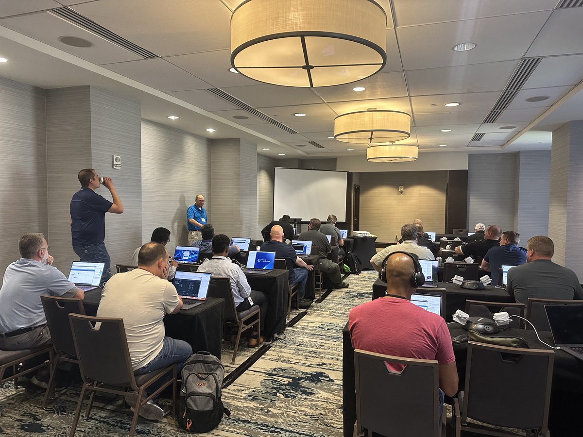 MyVMUG's tweet photo. We're learning HANDS-ON in our hands-on labs at your #IndyVMUG UserCon today! Looking to learn new skills and network with the best community? Come join in the fun! https://t.co/m7FgkOq1T9