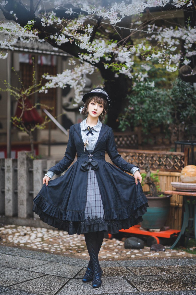 DaffodilFaeries's tweet photo. Little grey check skirt~
#faeriesdaffodil #dailylook #skirt #lolitacoord #lolitacommunity #lolitacoordinate #lolitaupdates #lolitaexpress https://t.co/WnuY0tFwdY