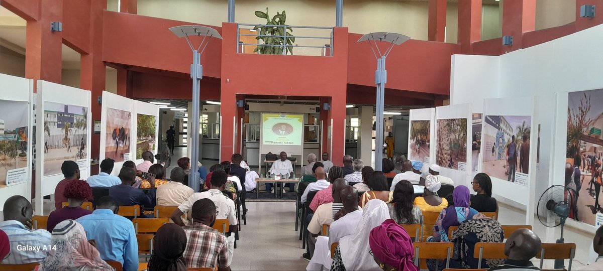 thiaatmi's tweet photo. Cérémonie d'hommage à feu Henri Sène à @UCAD_Senegal, ancien Directeur de la @bu_ucad, de @EbadUcad et acteur de premier plan du domaine des bibliothèques dans les 90 /2000 au sein de @IFLA
#bibsen #BibDeVies #hommage #LiivrePosthume
https://t.co/OTUBn3YSGh https://t.co/WHQoiYHj9A