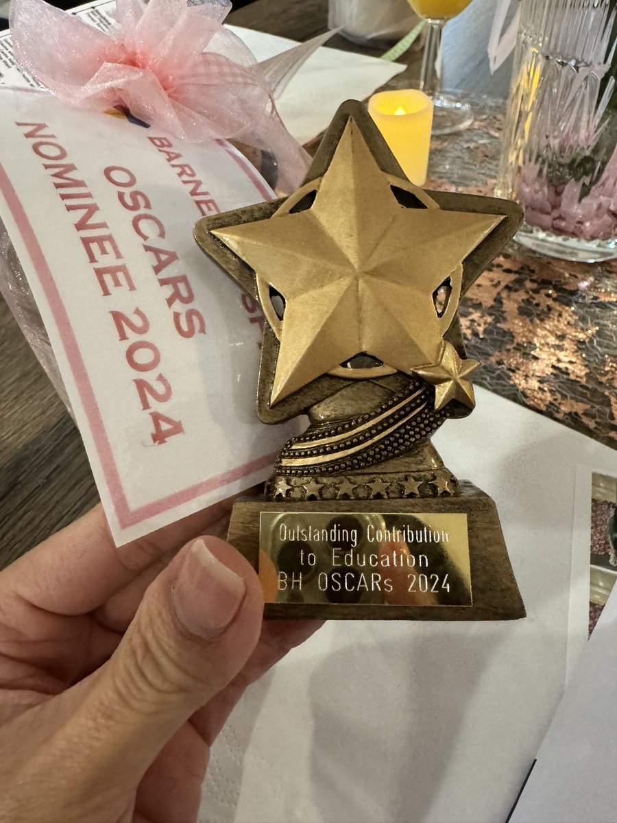 nurseVChantress's tweet photo. Team MUC Clinical Educator Won! 😍
.
.
.
#AnotherFirst
#RFLOscars
#ClinicalPracticeEducators https://t.co/eoIlLKVdCS
