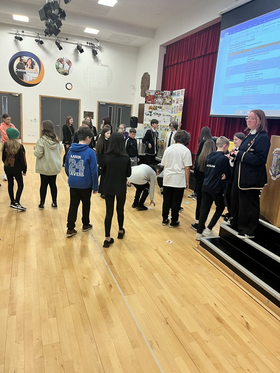 DHS_PET's tweet photo. ✏️Our P7’s were up for their first full day in DHS before coming after summer.

⭐️I’m so proud of our PET pupils today, they all showed fantastic leadership running sessions for all of the new S1! 

☺️Looking forward to the next two days of visits 

#article29 https://t.co/6K56VDJPev