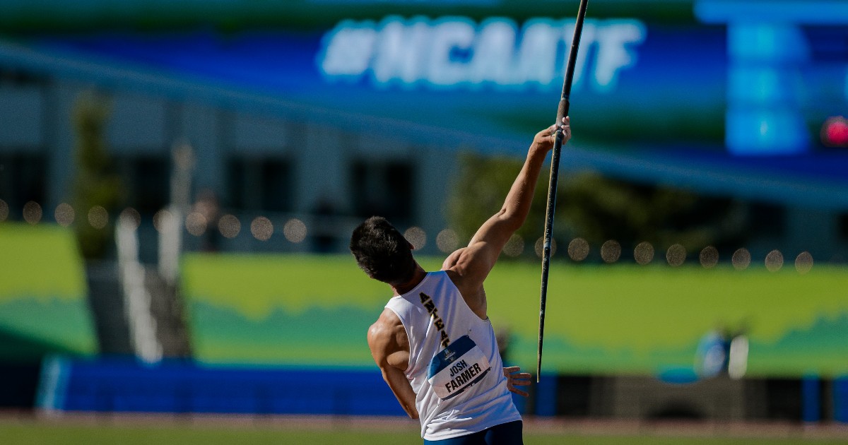 What a career.

3x All-American
Big West Champion
2x All-Big West Performer
3x Big West Field Athlete of the Week
2nd in school history in the decathlon (7,703)

📰 bit.ly/3XlXwR2

#TogetherWeZot | #RipEm