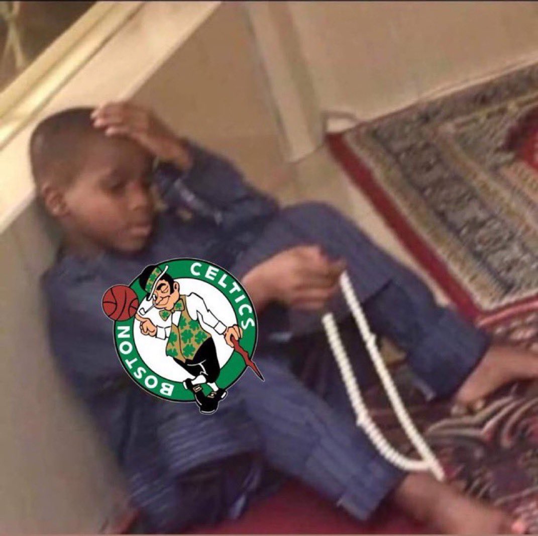 Prayer Circle

                    🕯     🕯
           🕯                        🕯
                 
       🕯     Porzingis is      🕯
                       okay
          🕯                          🕯
                    🕯       🕯