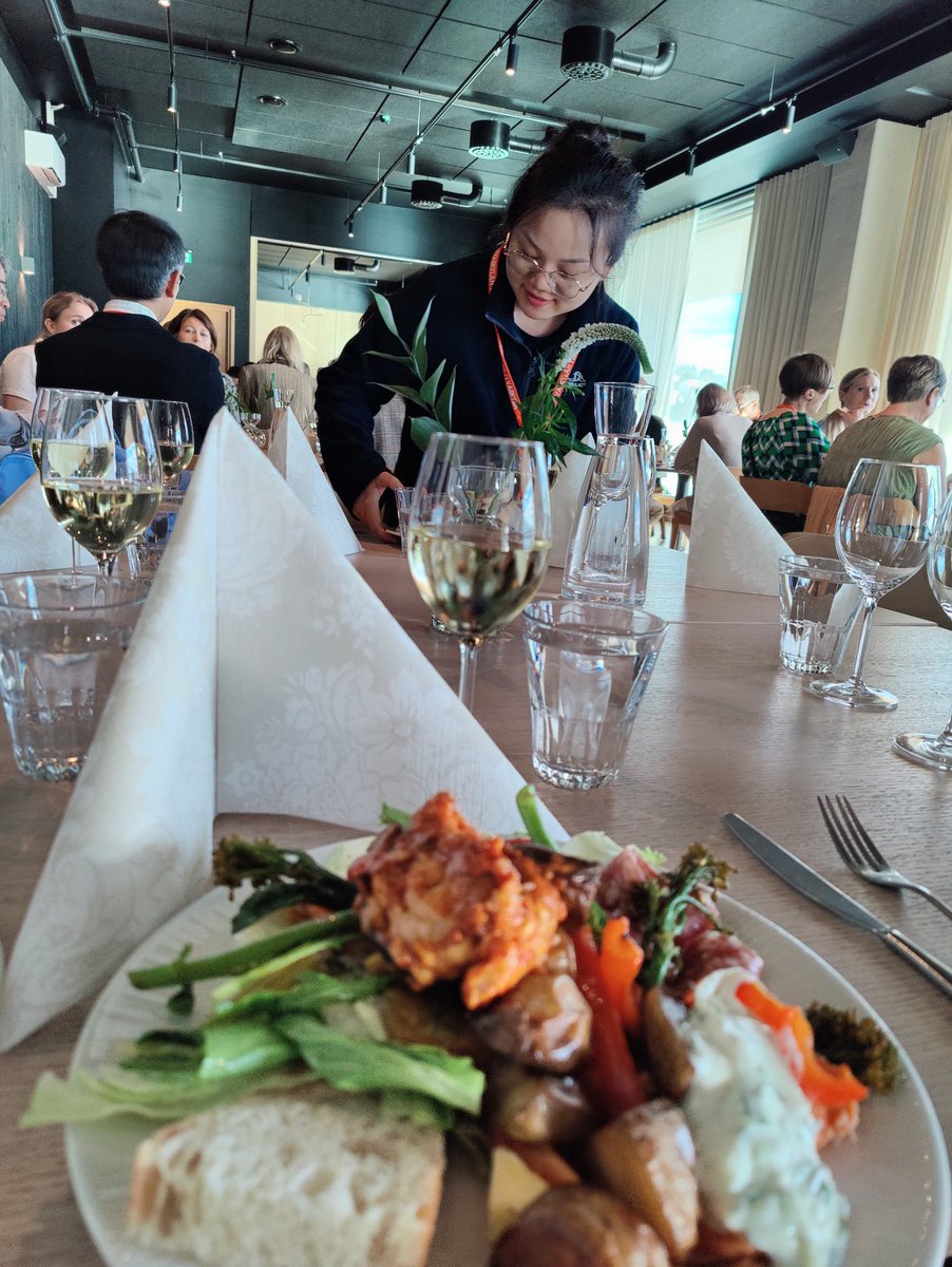 JKLBrainMind's tweet photo. The first conference day ended with a study of body-brain interactions at a local restaurant. 🧠

After such a delicious meal, only one conclusion could be made...

...more studies are needed! 🍽️

#syncJYU https://t.co/eZhEatLjx4