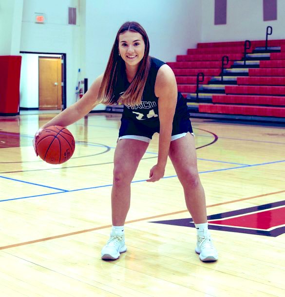 ⛹🏼‍♀️: Harley Harbour
📍: Frisco, TX 
🏫: 2 yrs @ Harding University
✔️: Forward

•60gms w/ 29 starts
•255 pts, 247 rbds &amp; 60 assts
•51-13 record &amp; NCAA tourney app

Soph Yr:
•29 starts
•5ppg/5rpg/37asst
•21p/9r/6a v SAU
•16p/7r/3a v NWOSU
•13p/8r v ECU

WELCOME <a href="/_har5_/">Harley Harbour</a> 🙌🎉