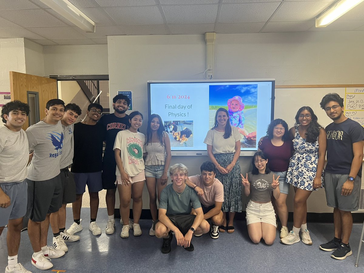 Mrs. Strauch tweet media