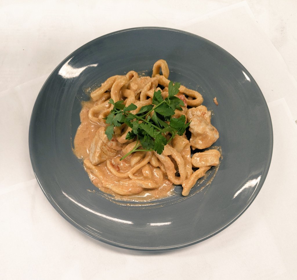 MrsMulhall3's tweet photo. Very proud of my Y10 today planning and making  their own products to showcase practical skills. These images  are just a sample of work produced and all from scratch, even the pasta!  Great job! 🙌👏👏☺️

@DTMelkshamOak 
@DTMelkshamOak https://t.co/nVwplDfeyr