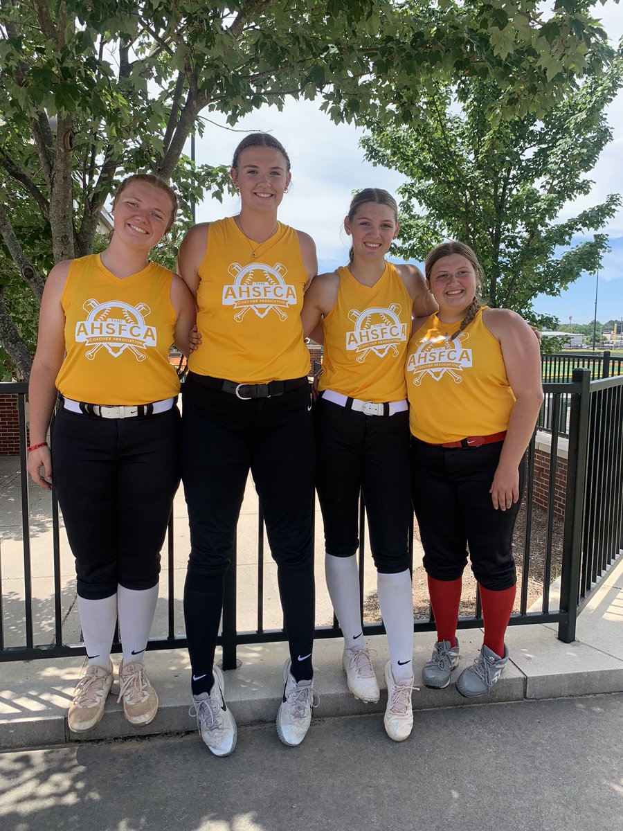 Savage18U's tweet photo. These girls are representing well at the AHSFCA combine today! https://t.co/4NvX22Aljg