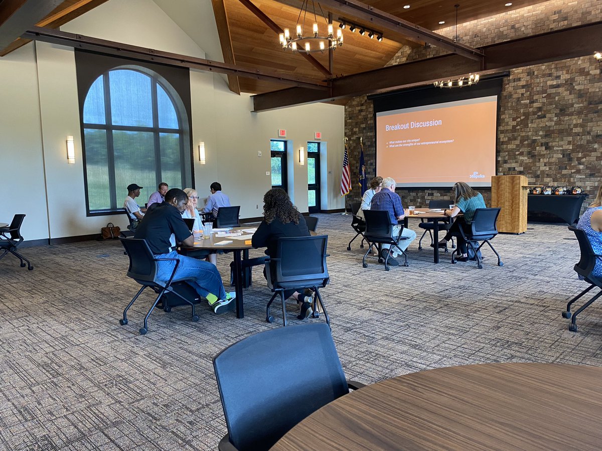 TiffanyJNixon's tweet photo. In Topeka today enjoying a gathering of the local ecosystem partners! @networkkansas @JoinSourceLink #GoTopeka https://t.co/eqxbDedtDr