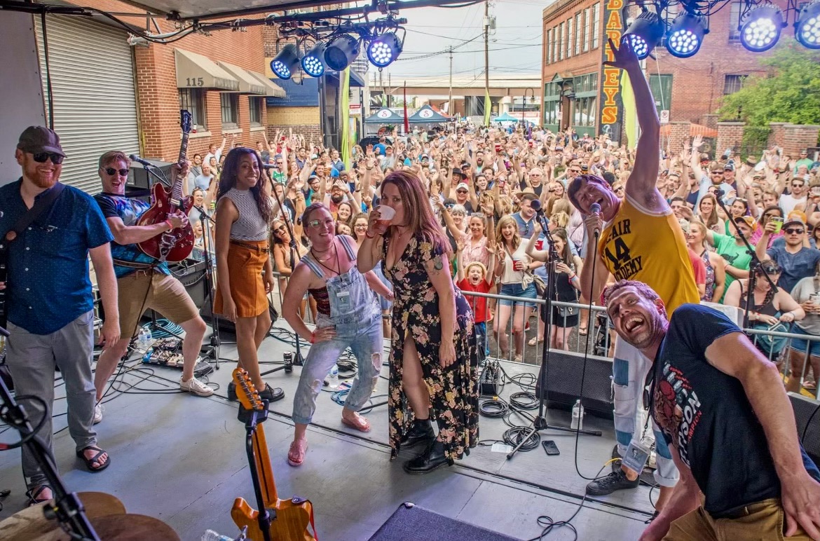 Well, lookee here, #Knoxville!! We've got the rescheduled date to party with Teen Spirit on the patio July 27th!

Tickets available through EventBrite. 

#MoBKnox #KnoxvilleMusic #KnoxRocks #LoveDowntownKnox