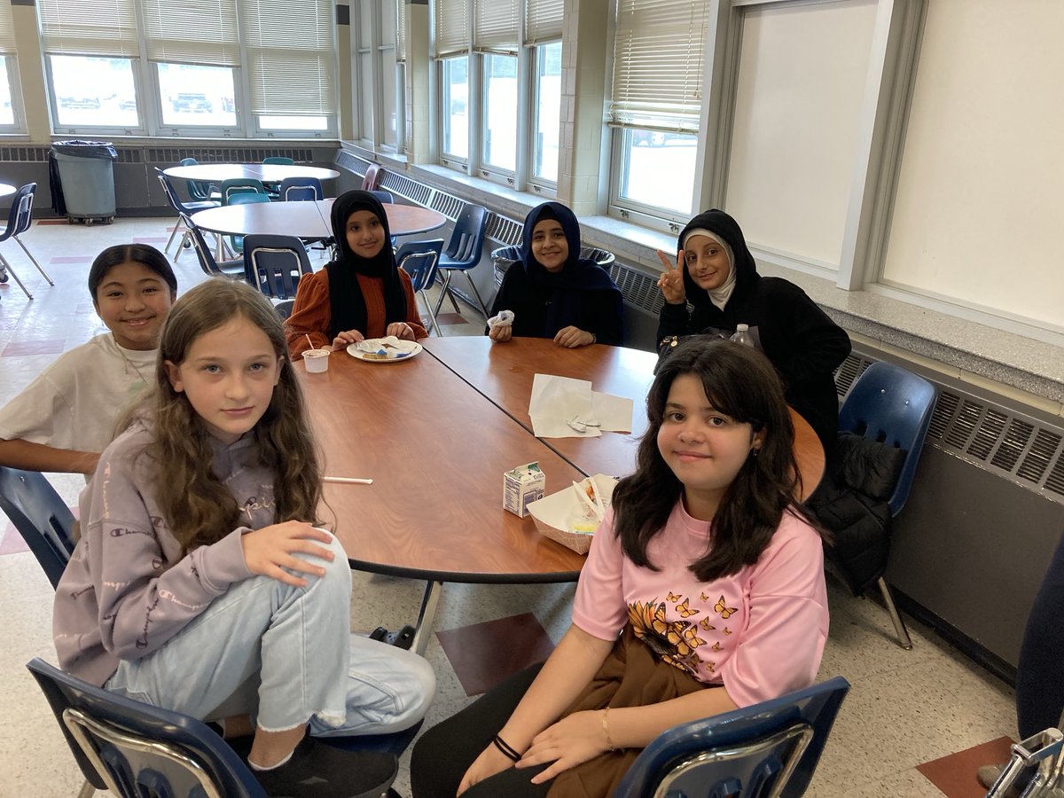 MsKBianchi's tweet photo. The ENL 5th graders ⁦@BuckmanHeights⁩ 🐦💙enjoyed our yearly visit to ⁦@GreeceOlympia⁩ 💛💚today! The students ate lunch &amp; sat in on an ENL class. 6th grade, here we come! 🌟🌟🌟⁦@MrJamesReaves⁩ ⁦@KristenGiulian6⁩ ⁦@ShawnnaSweet⁩ https://t.co/ZNu6uvFURO