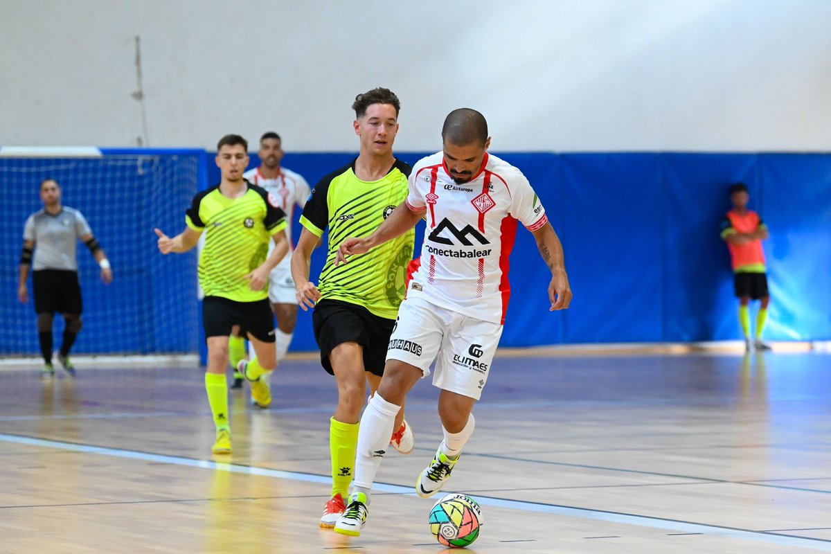 PalmaFutsal's tweet photo. 𝐄𝐥 𝐒𝐨𝐧 𝐅𝐞𝐫𝐫𝐞𝐫 𝐲 𝐞𝐥 𝐌𝐚𝐥𝐥𝐨𝐫𝐜𝐚 𝐏𝐚𝐥𝐦𝐚 𝐅𝐮𝐭𝐬𝐚𝐥 𝐞𝐬𝐭𝐫𝐞𝐧𝐚𝐫𝐨𝐧 𝐞𝐥 𝐏𝐚𝐛𝐞𝐥𝐥𝐨́𝐧 𝐌𝐮𝐧𝐢𝐜𝐢𝐩𝐚𝐥 𝐝𝐞 𝐃𝐞𝐩𝐨𝐫𝐭𝐞𝐬 𝐉𝐨𝐬𝐞́ 𝐓𝐢𝐫𝐚𝐝𝐨

https://t.co/mbfIfDhDwJ

#MallorcaPalmaFutsal https://t.co/Y5rNzMFzoh