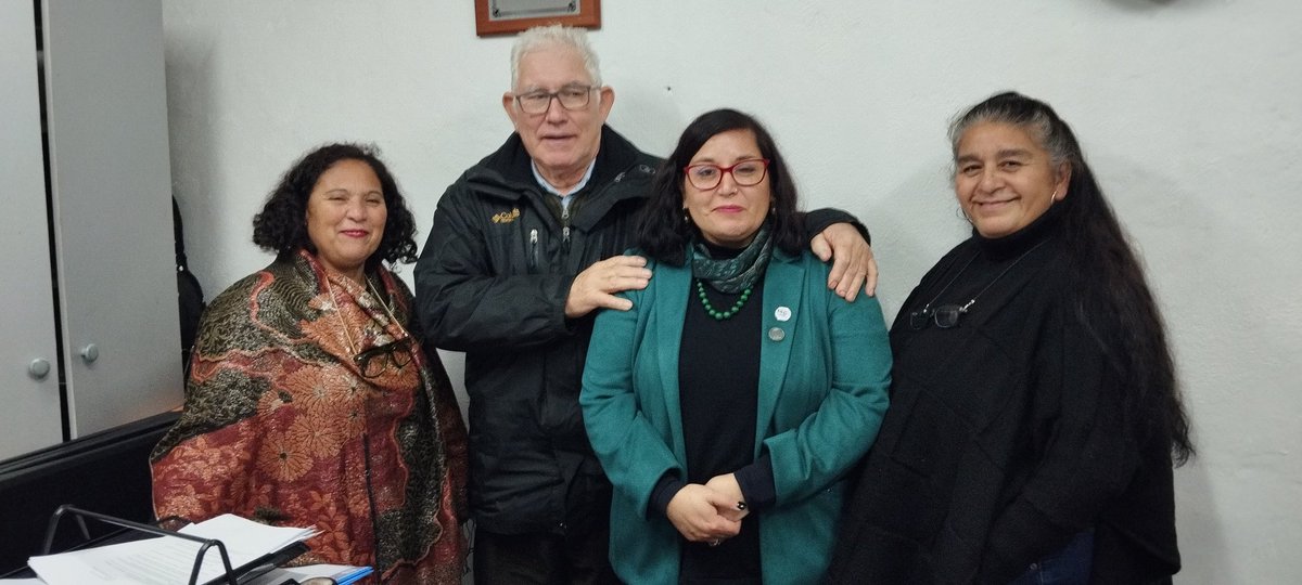 Con el fin de acercar nuestro Servicio a las diferentes JJ.VV de #ValdiviaCl está tarde nuestra DR, Carla Peña, se reunió con el presidente de la Unión Comunal, Roberto Paredes, con quién abordó acciones concretas de trabajo en Terreno. #LosRíosCl #ElRanco