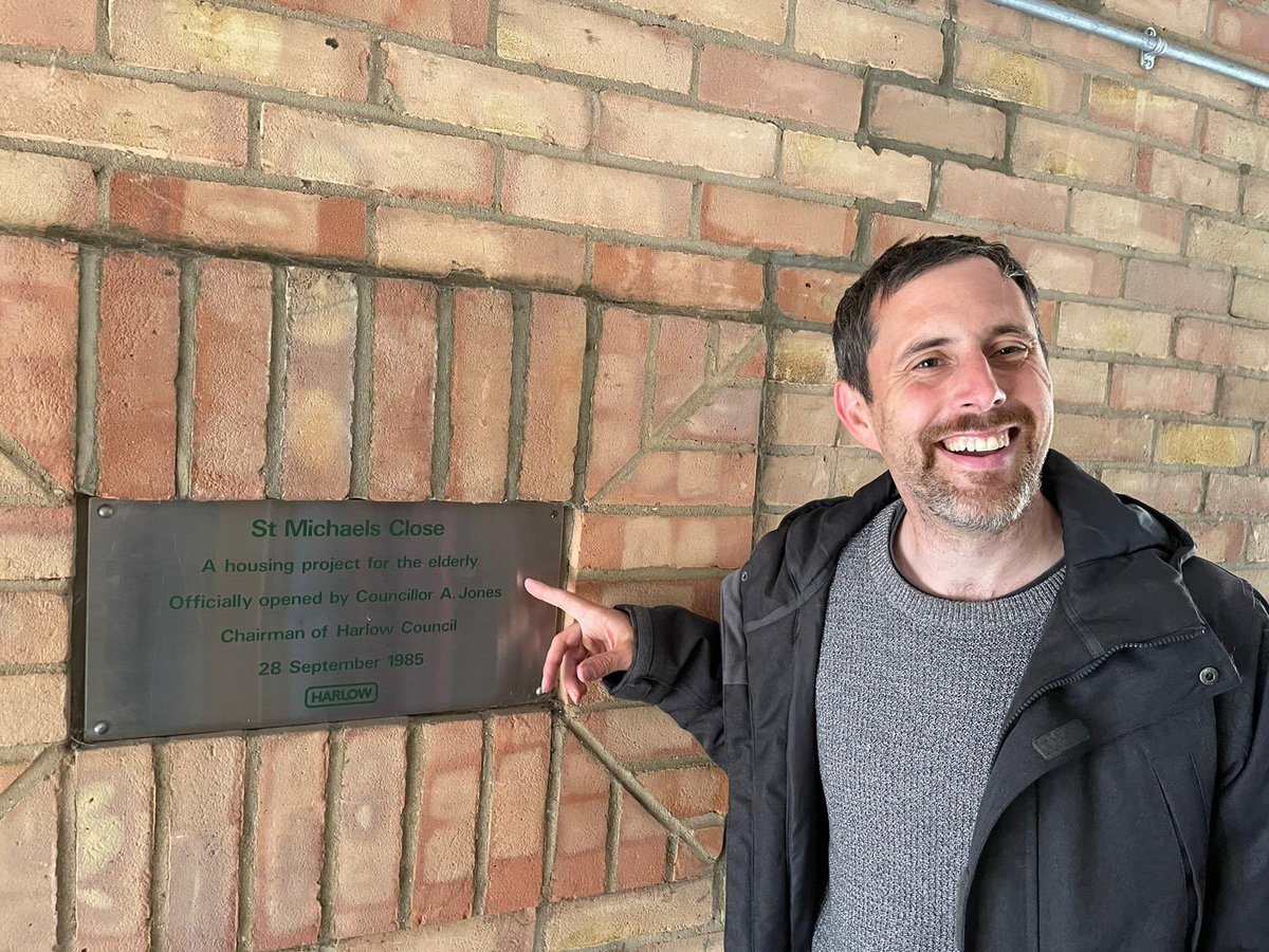 ChrisVinceMP's tweet photo. A really good day of canvassing today - the reception on the door was better than the weather! 

We even came across this plaque showing the opening of St Michaels Close by the Harlow Labour Legend - Alan Jones. 

Vote Labour on July 4th for change 🌹

#LabourDoorstep https://t.co/FlxbdgpvT4