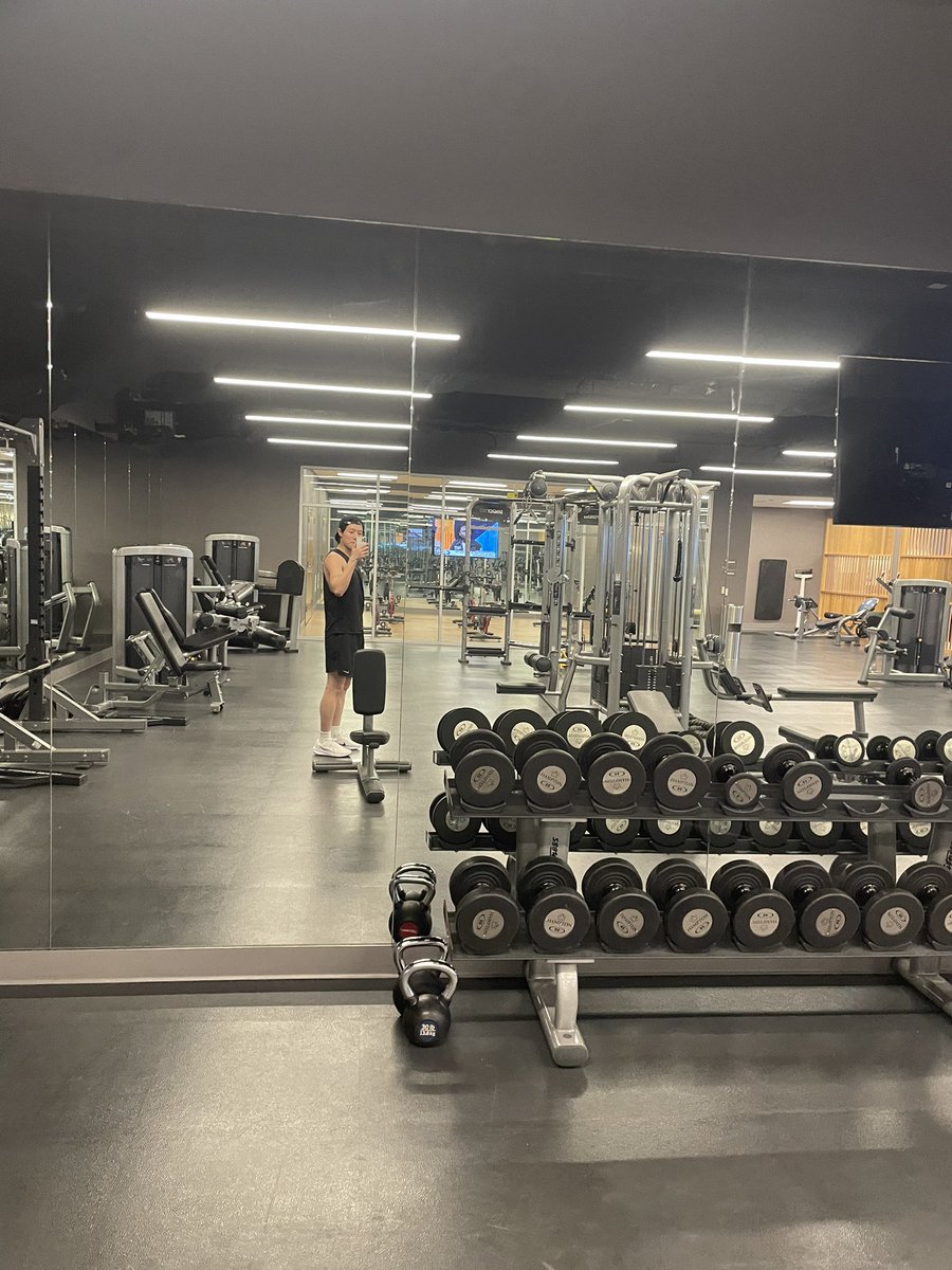 ⠀⠀⠀
⠀⠀⠀jangan lupa untuk selalu berolahraga, supaya tubuh kita selalu terjaga. Tak hanya menjaga makan, olahraga juga sangat harus kita perhatikan. Selalu sehat terus semuanya, tunggu saya akan menampilkan penampilan terbaik saya lagi!⠀⠀⠀
⠀⠀⠀