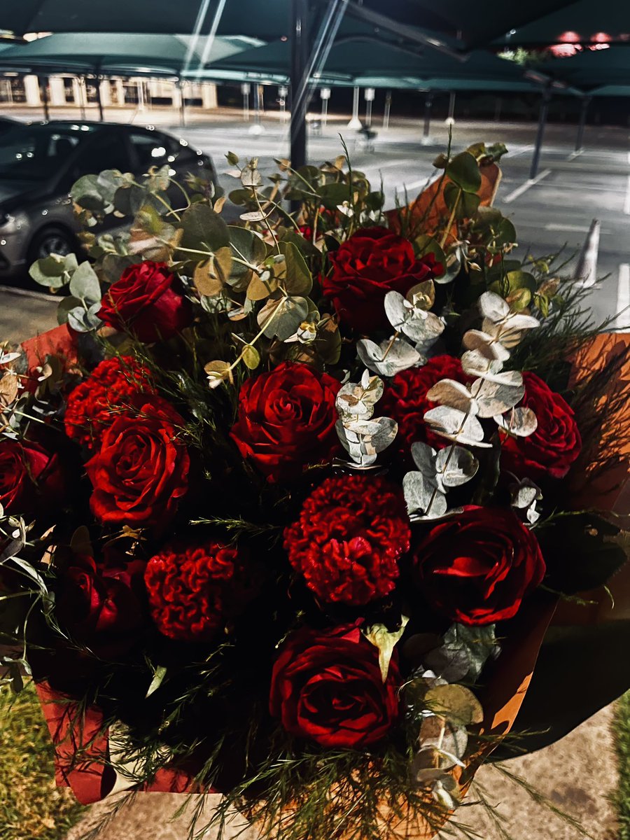 homem q não sabe o quanto isso é valioso p uma mulher é apenas um menino.