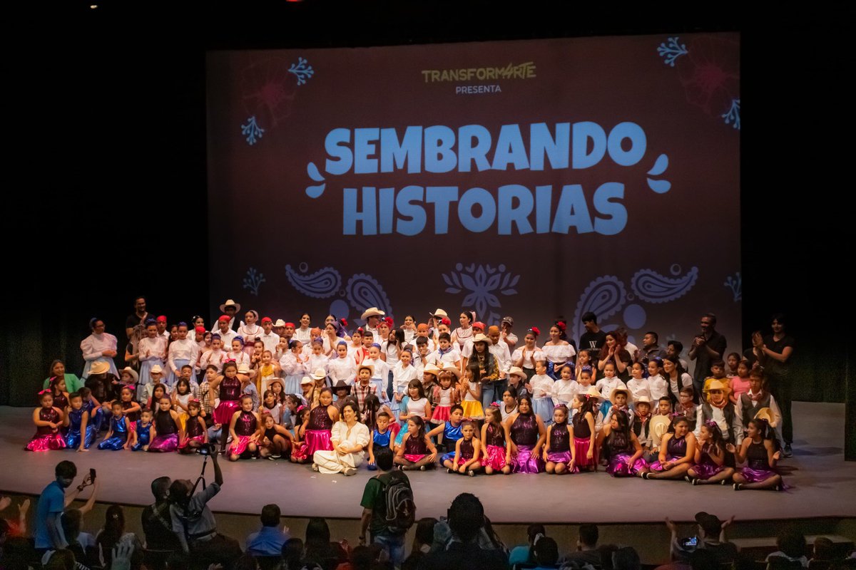 wzuloag's tweet photo. Agradezco a @Celeste4T  por la invitación el domingo pasado a disfrutar de las presentaciones de Transform4rte! 🎭 Este evento celebra las diversas expresiones artísticas colectivas de los talentos de nuestra comunidad. Gracias por estas propuestas que generan pensamiento crítico https://t.co/VLwkZB0Vku